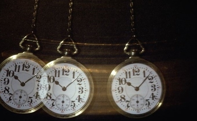 gi-hypnosis-pocketwatch-56afb6713df78cf772c7be5d-8-680x418